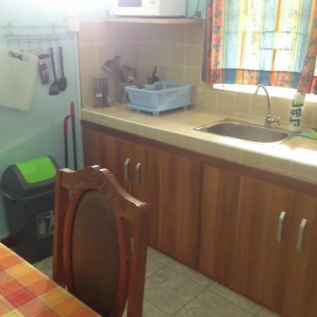 Lotus Apartments Pereybere Beach Exterior photo